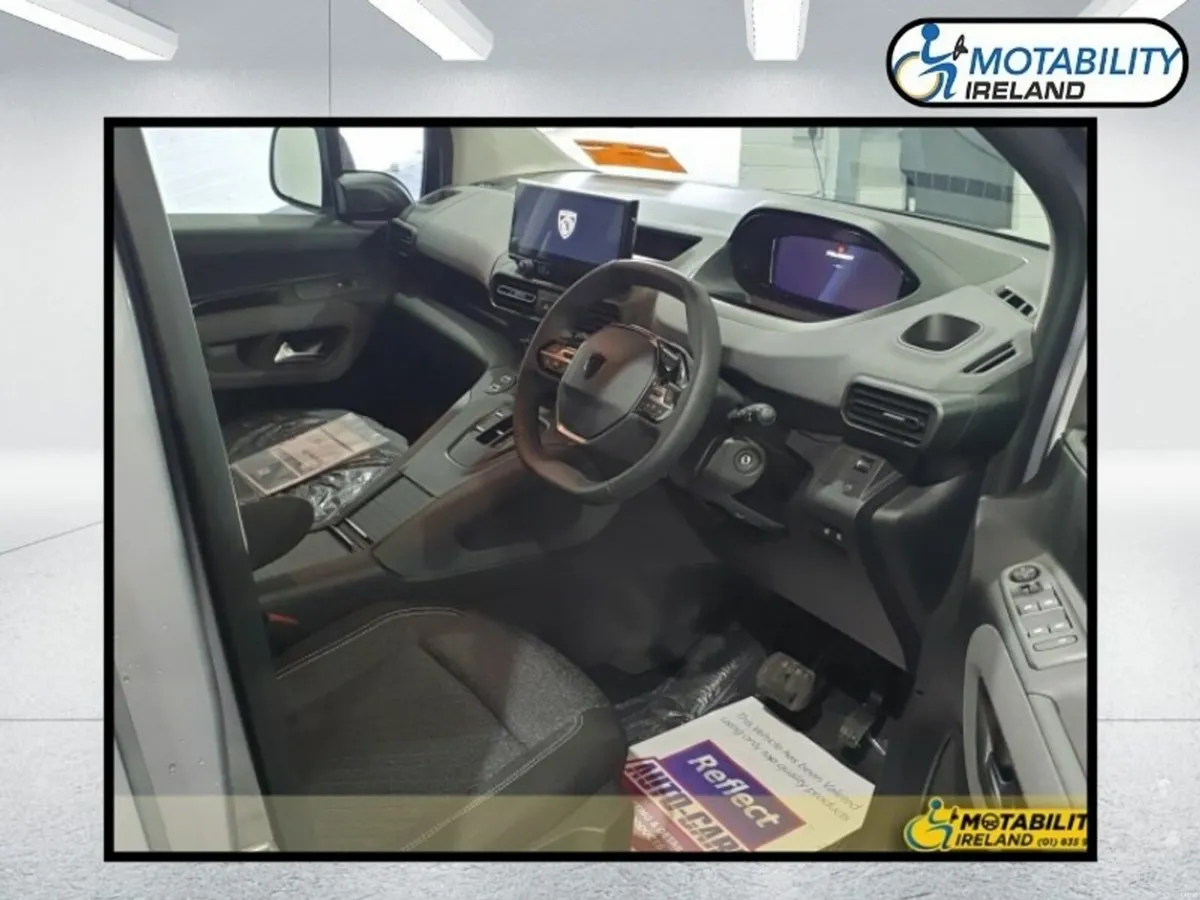 Peugeot Rifter Wheelchair Accessible Taxi - Image 6