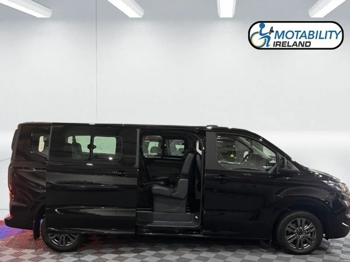 Ford Tourneo Custom Family Conversion - Image 4