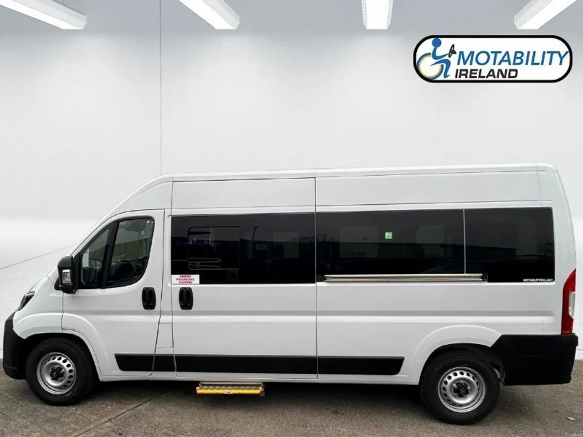 Opel Movano Komfort L3H2 Accessible Minibus - Image 3