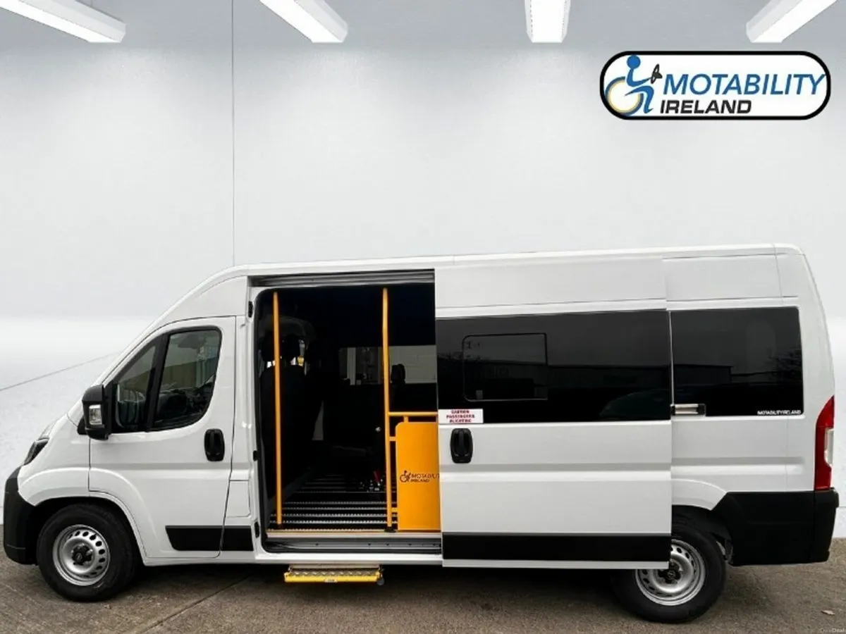 Opel Movano Komfort L3H2 Accessible Minibus - Image 4