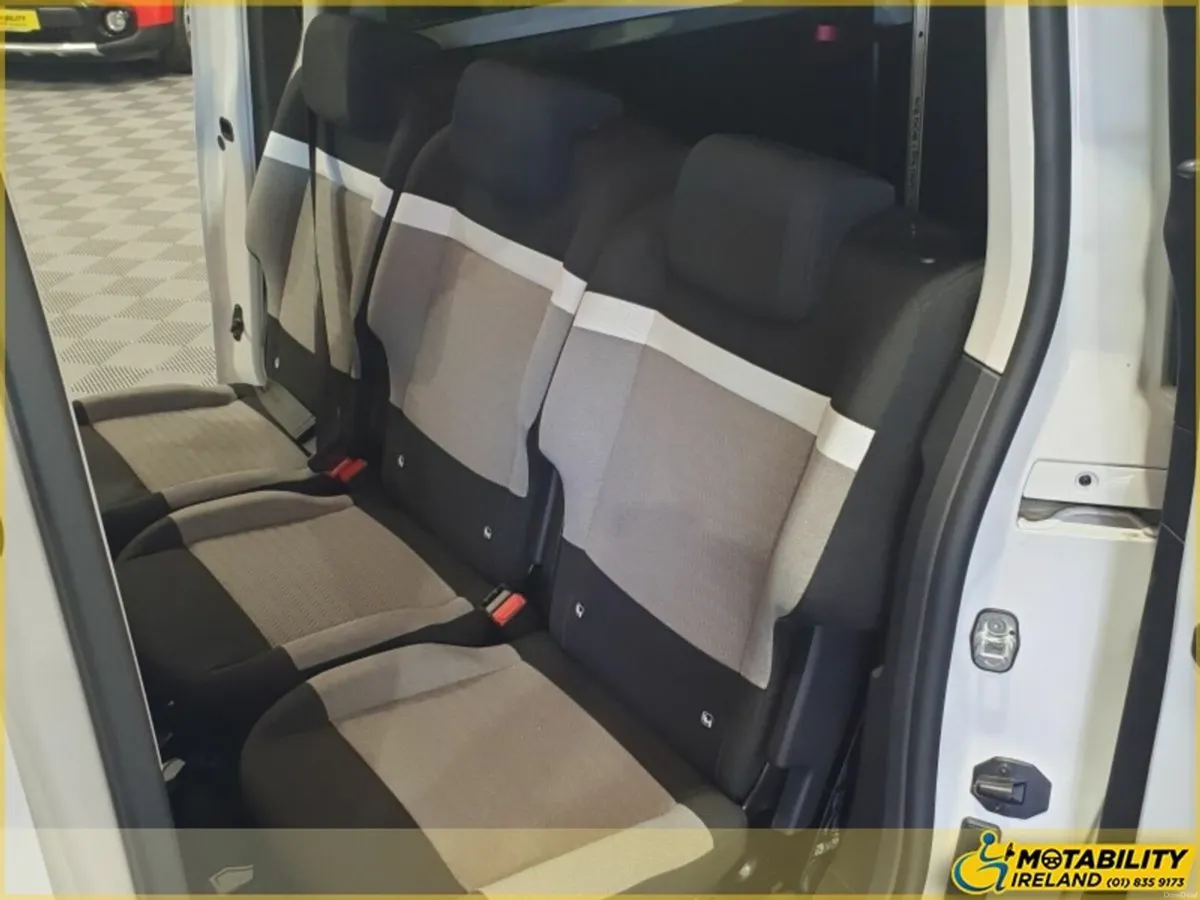 Citroen Berlingo Multispace LWB 5 seats Wheelchair - Image 6