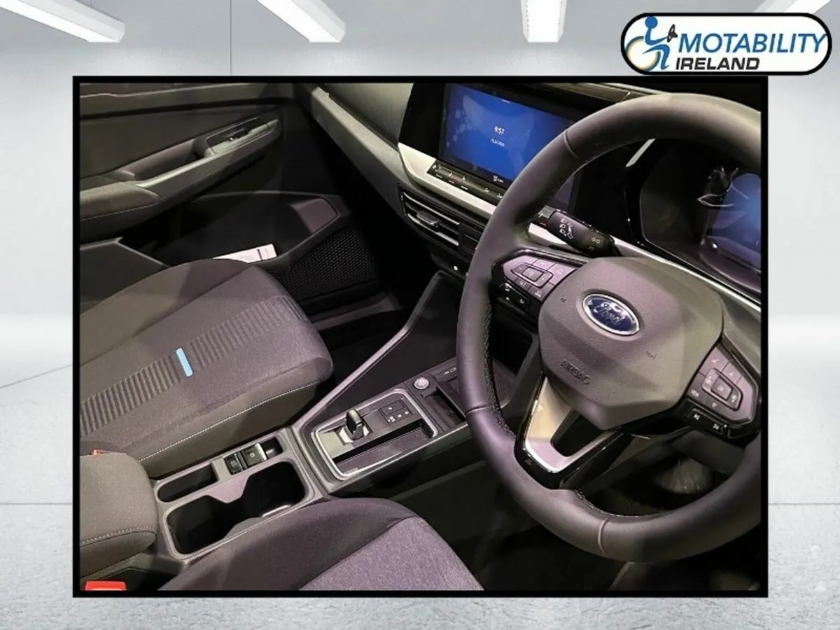 Ford Tourneo Connect Active Wheelchair Accessible - Image 5