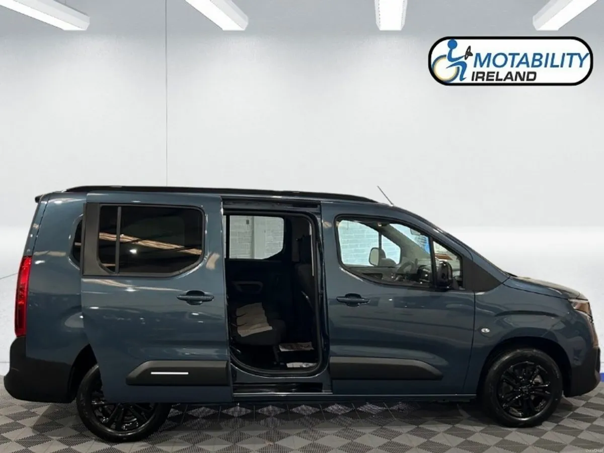 Citroen Berlingo Multispace E-Berlingo Wheelchair - Image 4