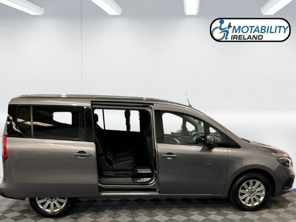 Mercedes-Benz T-Class Wheelchair Accessible Taxi - Image 4