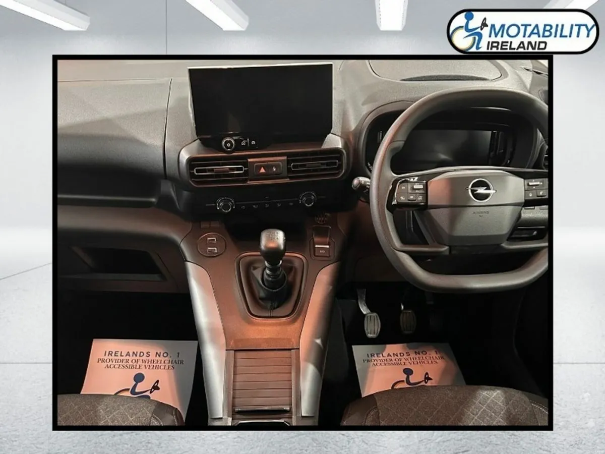Opel Combo Wheelchair Accessible - Image 6