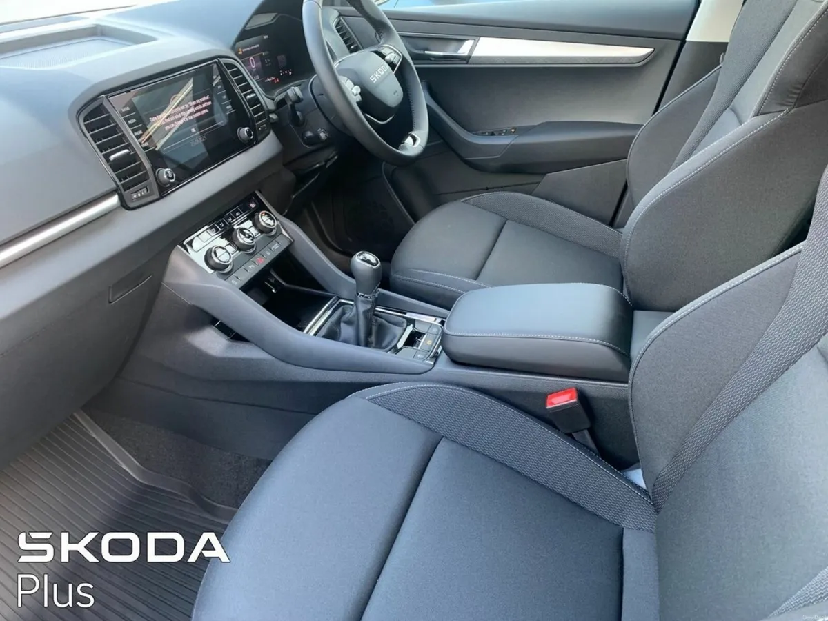 Skoda Karoq SELECTION 2.0TDI 115HP - Image 4