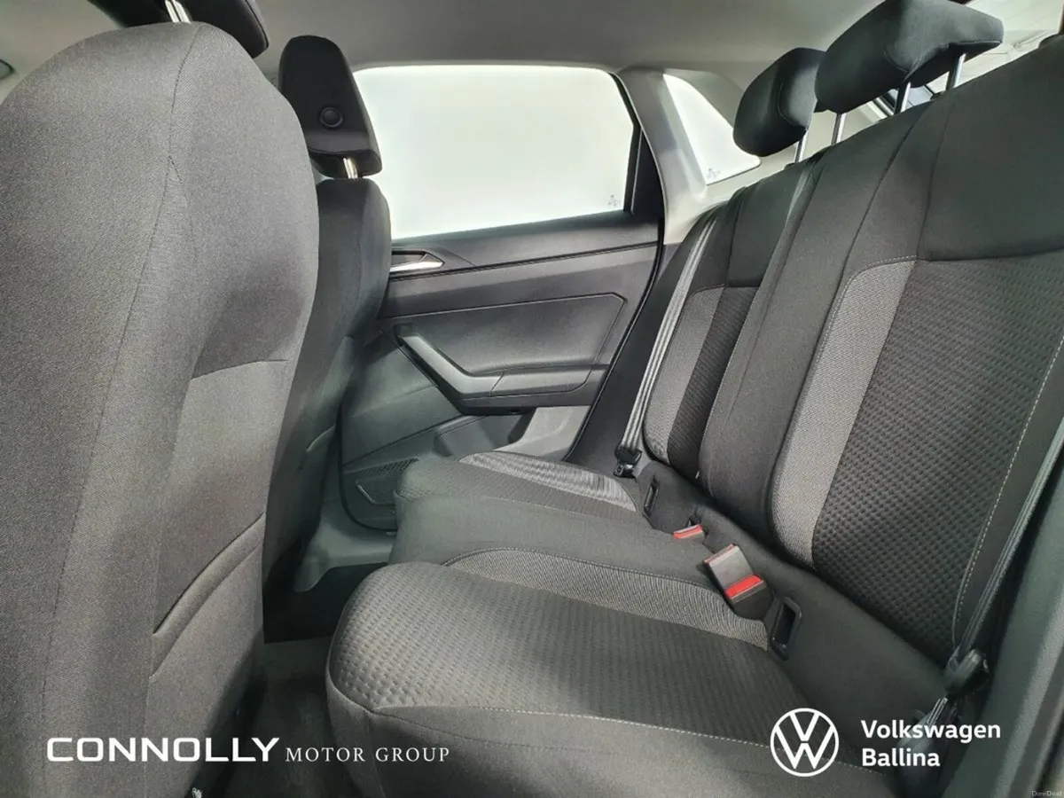 Volkswagen Polo LIFE EDITION | 1.0 Engine | Huge S - Image 5