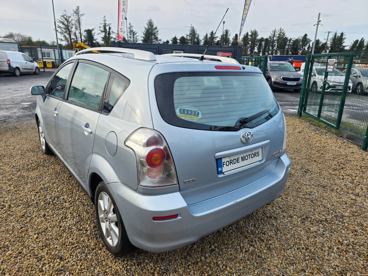 Toyota Corolla  Verso 7 seater 2007 - Image 3