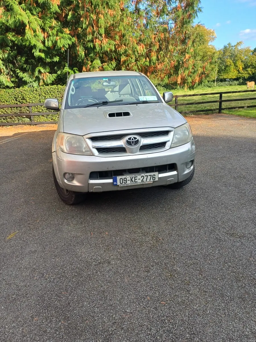 Toyota Hilux 2009 - Image 1