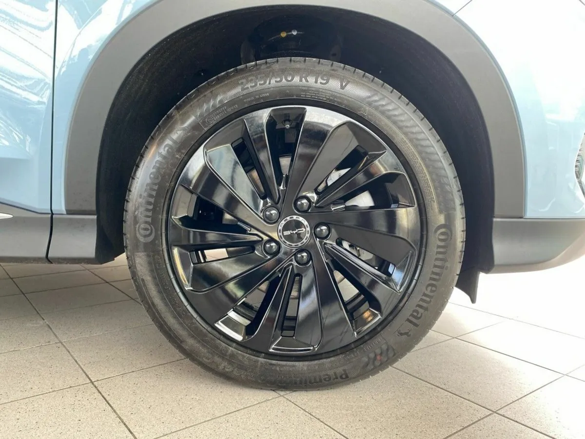 BYD SEAL U **ORDER NOW FOR 262**DMi PHEV with NEW - Image 5