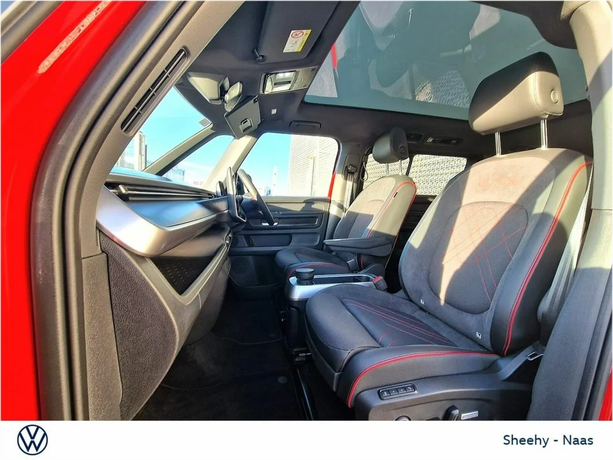 Volkswagen ID.Buzz GTX LWB 7 SEAT 86KWH 340HP 4-MO - Image 4