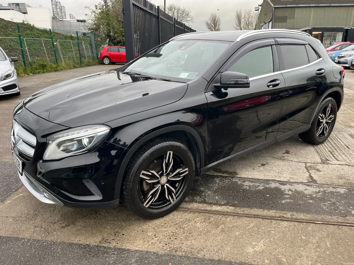 MERCEDES GLA 180, 1.6 AUTO LOW KMS - Image 3