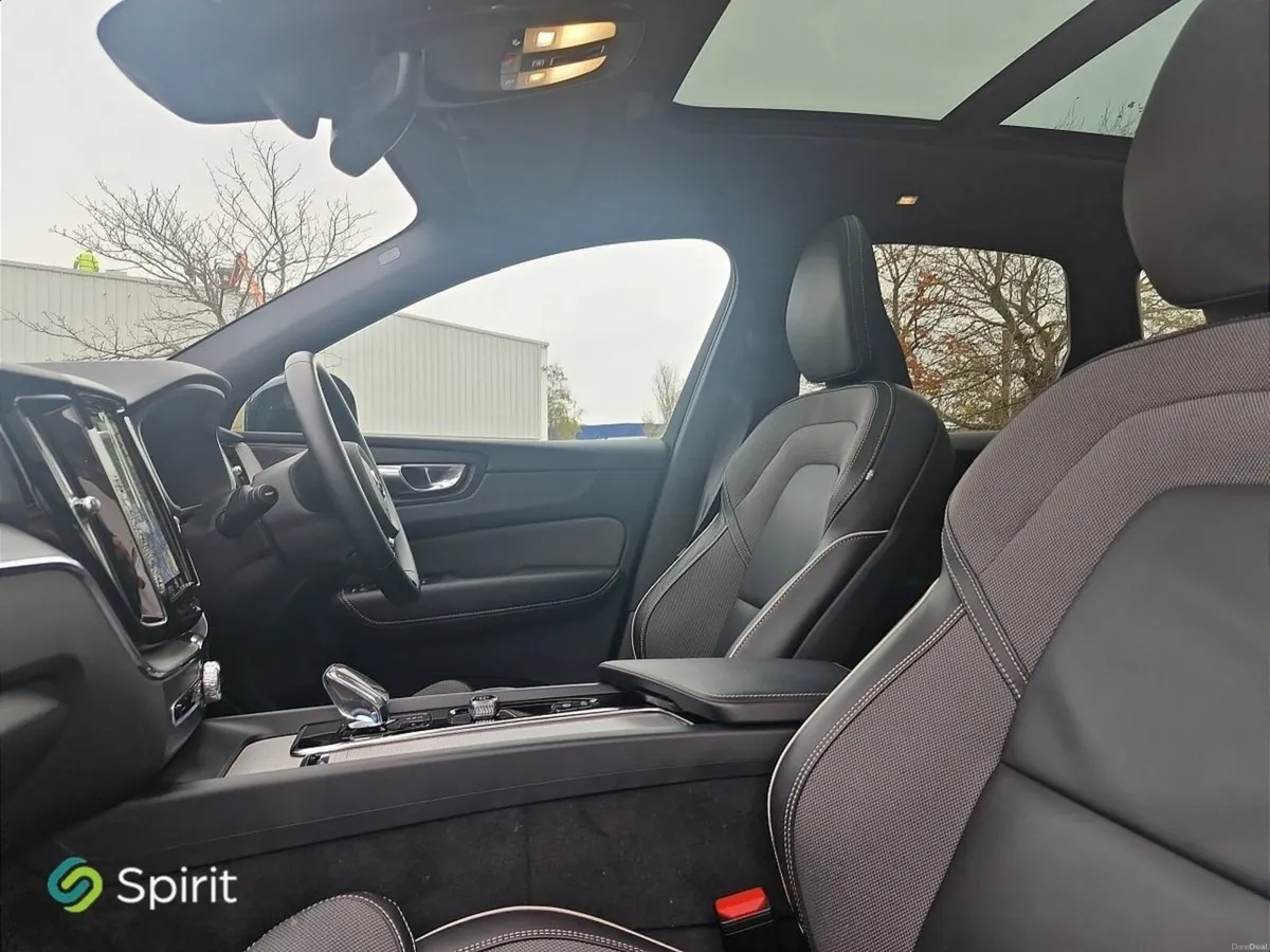 Volvo XC60 T6 "Plug In Hybrid" AWD, Black Edition, - Image 4