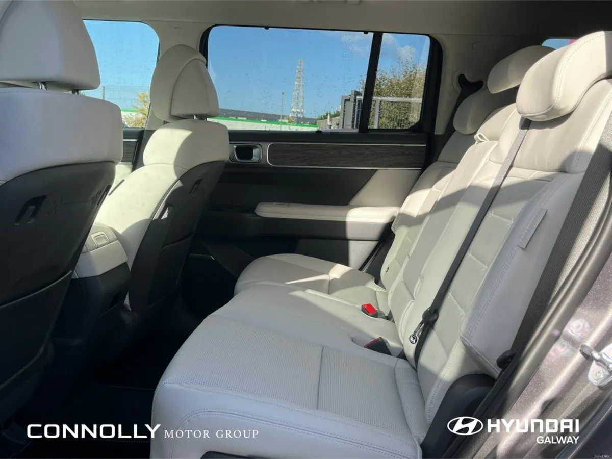 Hyundai Santa Fe 1.6 PHEV PREMIUM ** ORDER NOW FOR - Image 6