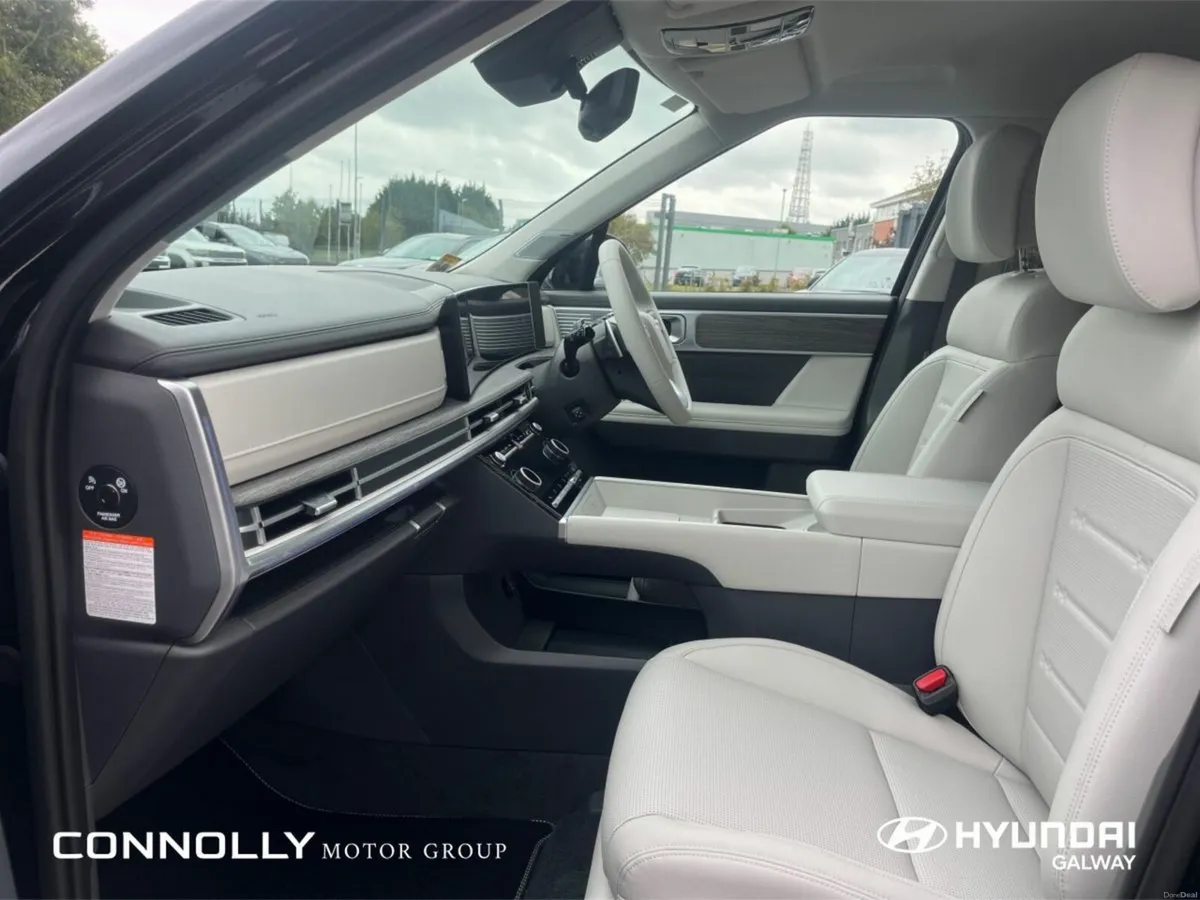 Hyundai Santa Fe PREMIUM 1.6 PHEV ** ORDER NOW FOR - Image 5