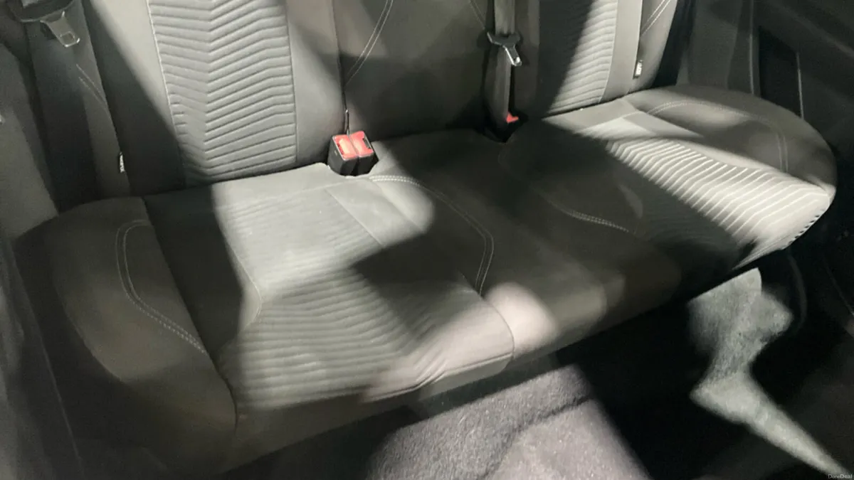 2017 Ford Fiesta 1.2 Petrol ZETEC - Image 4