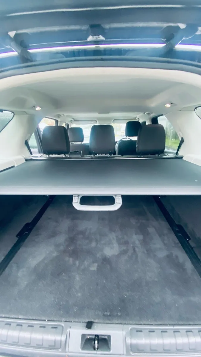 Land Rover Discovery 2019 my 20. 2020 model - Image 3