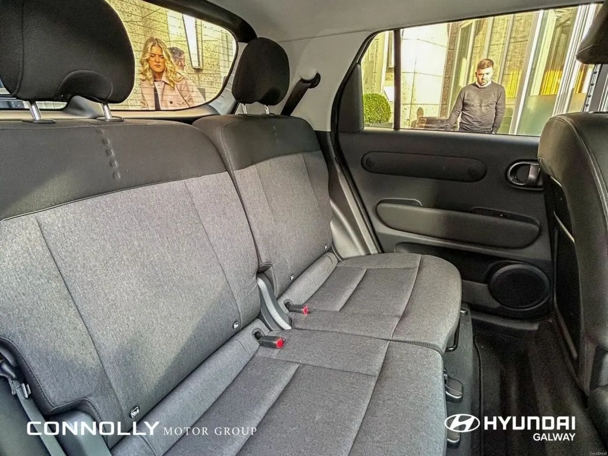 Hyundai INSTER Elegance 49kWh* - 360 KM RANGE ** O - Image 6