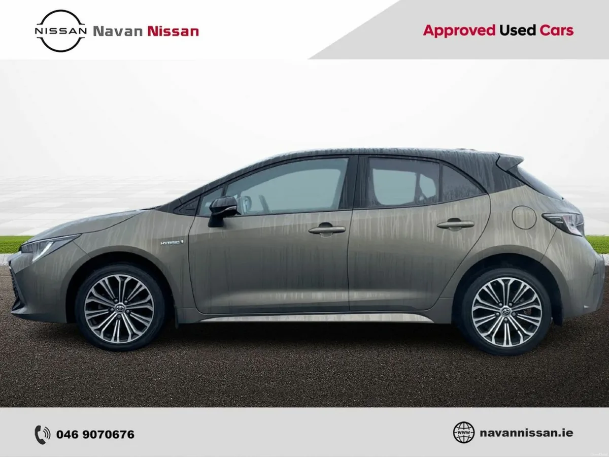 Toyota Corolla 1.8 Hybrid Luna Sport Hatchback*MAN - Image 4