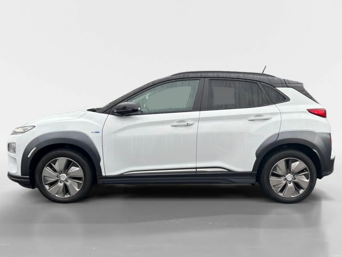 Hyundai KONA Kona EV Premium 64kWh 2 Tone - Image 3