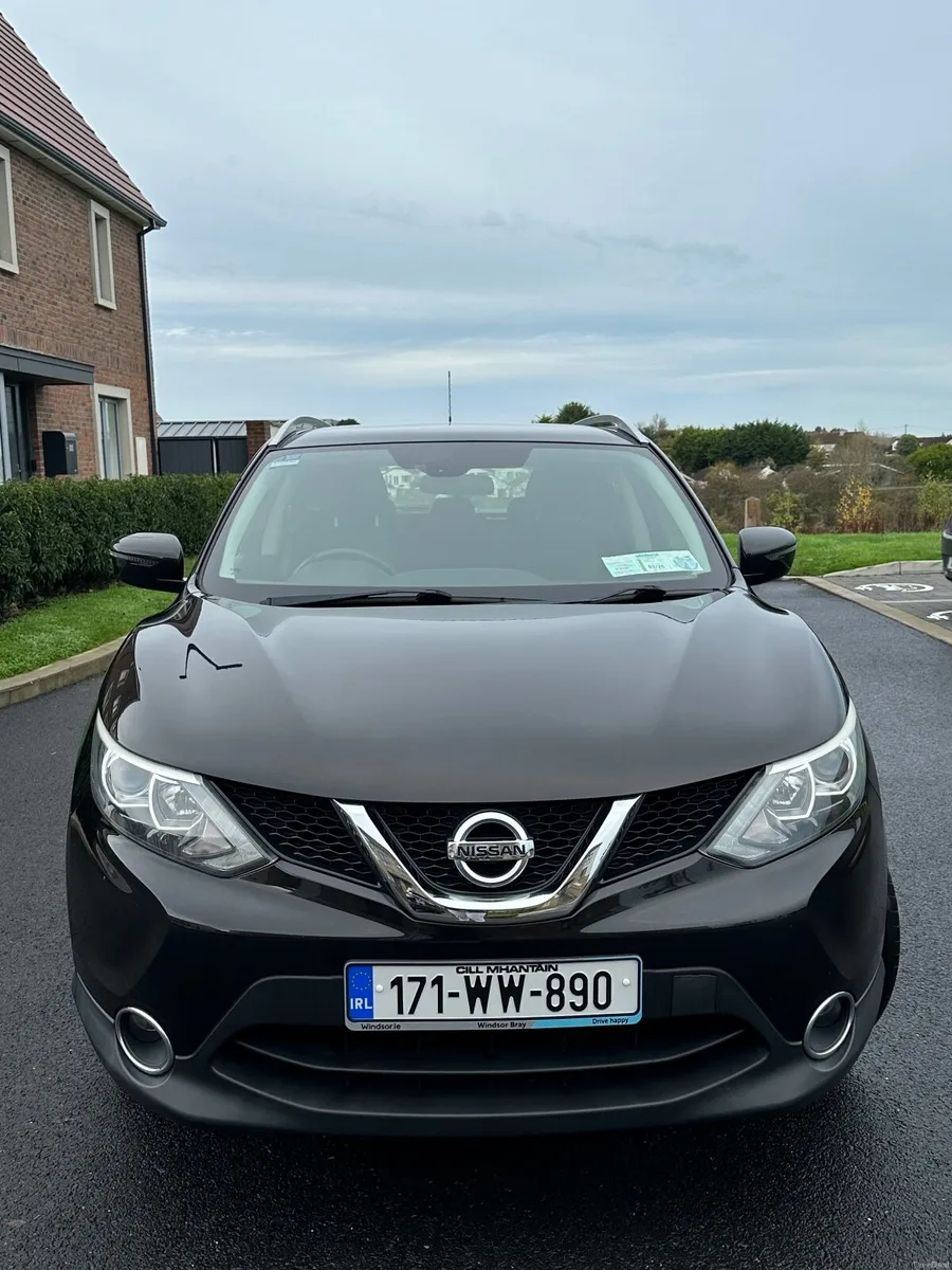 2017 (171) Nissan Qashqai 1.2 PETROL SV PANORAMIC - Image 2