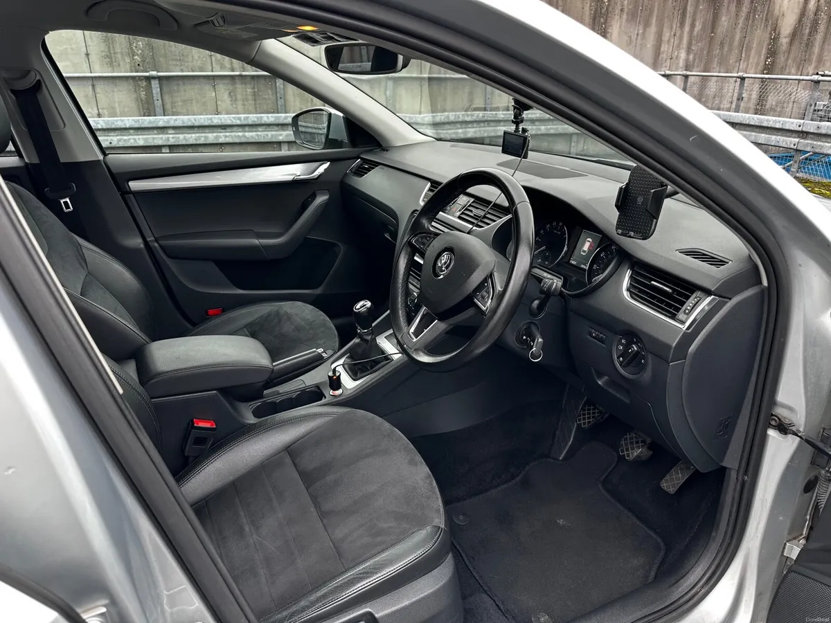 Skoda Octavia 2017 - Image 4