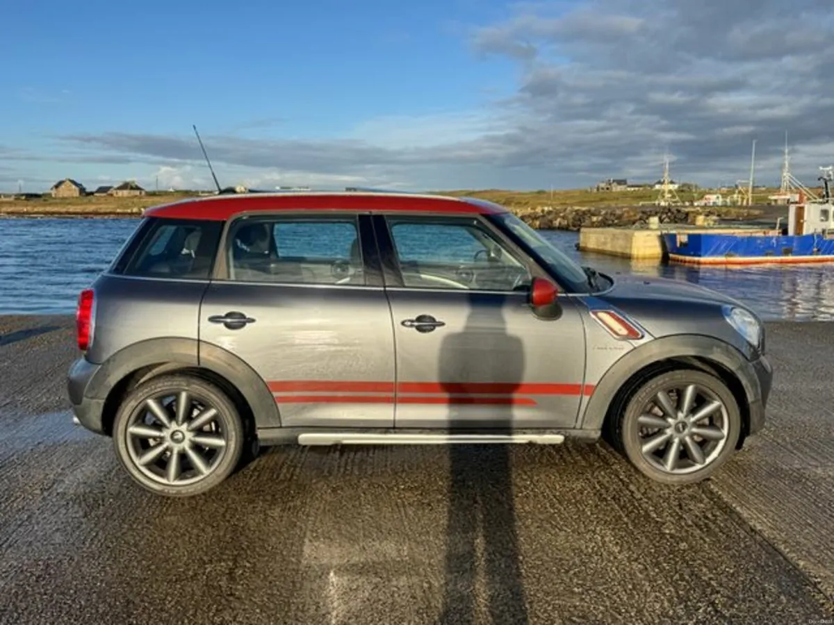 Mini Countryman 1.6 Diesel~Park Lane Ed~1 Owner - Image 2