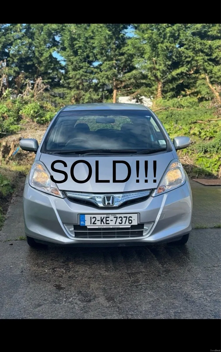 HONDA FIT HYBRID 2012 67000KM KEYLESS ENTRY - Image 1