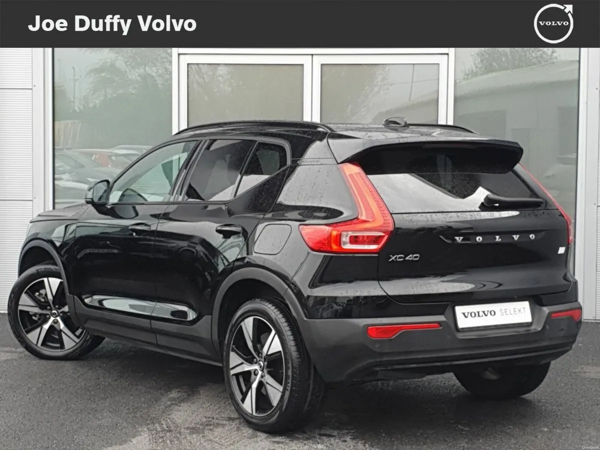 Volvo XC40 BEV 231hp Plus - Image 2