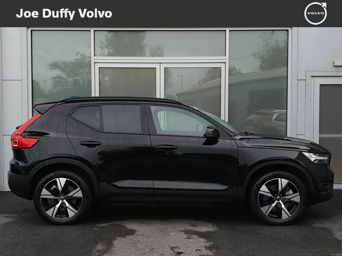 Volvo XC40 BEV 231hp Plus - Image 3