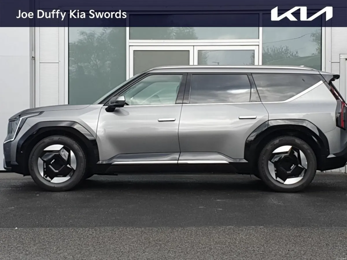 Kia EV9 EV9 Earth model 99.8 KWH - Image 4
