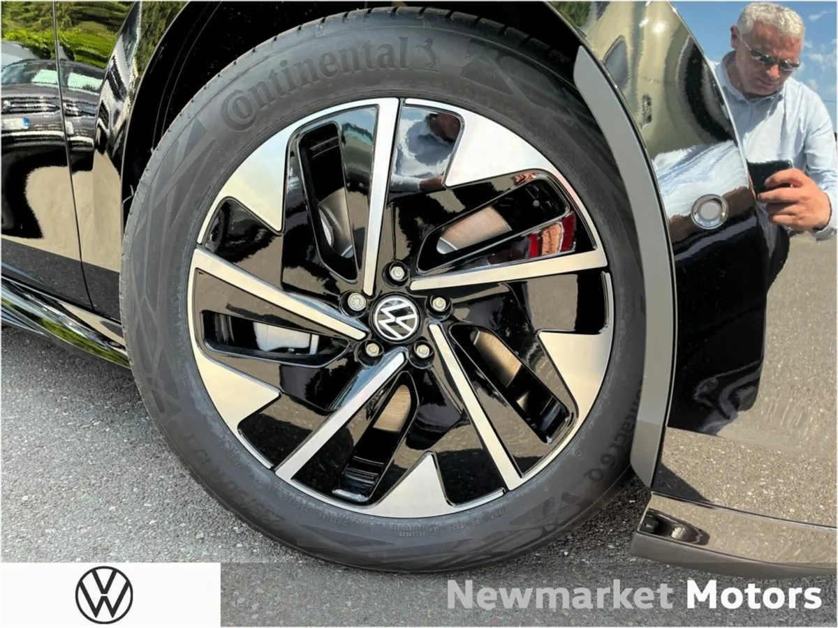 Volkswagen ID.7 PRO PLUS 286BHP 77KWH BIG BATTERY - Image 2