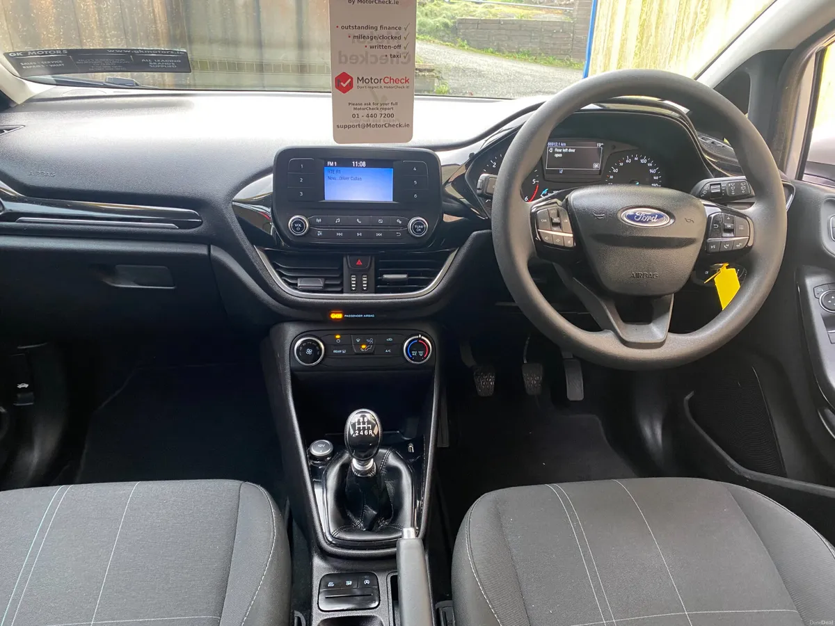 Ford Fiesta 2019///LOW MILEAGE//FINANCE - Image 6