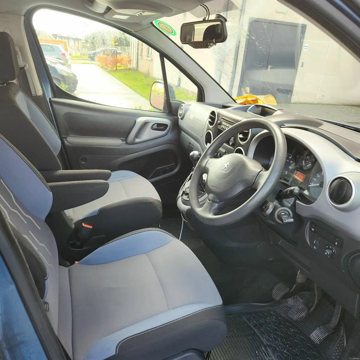 Peugeot Partner Tepee 2015 - Image 2