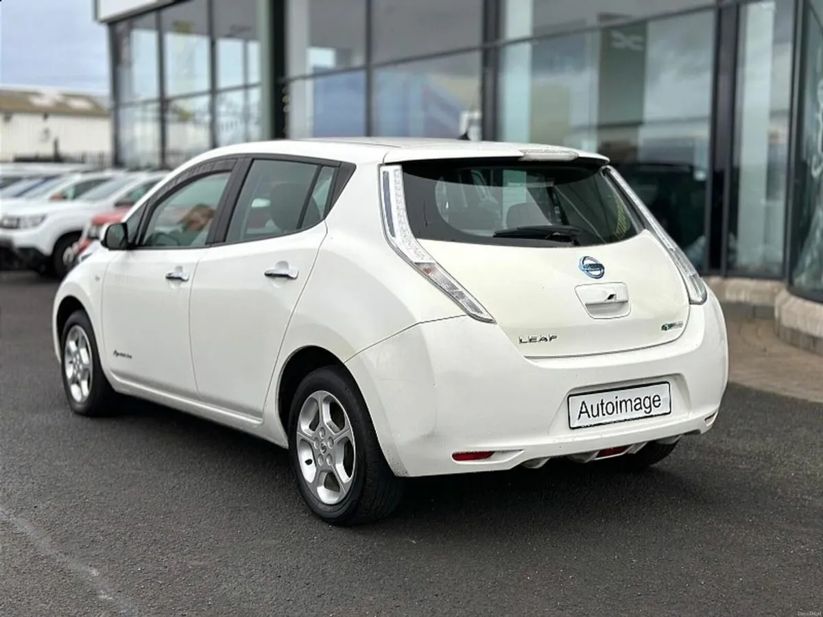Nissan Leaf XE QC ELECTRIC ( MAIN DEALER) - Image 2