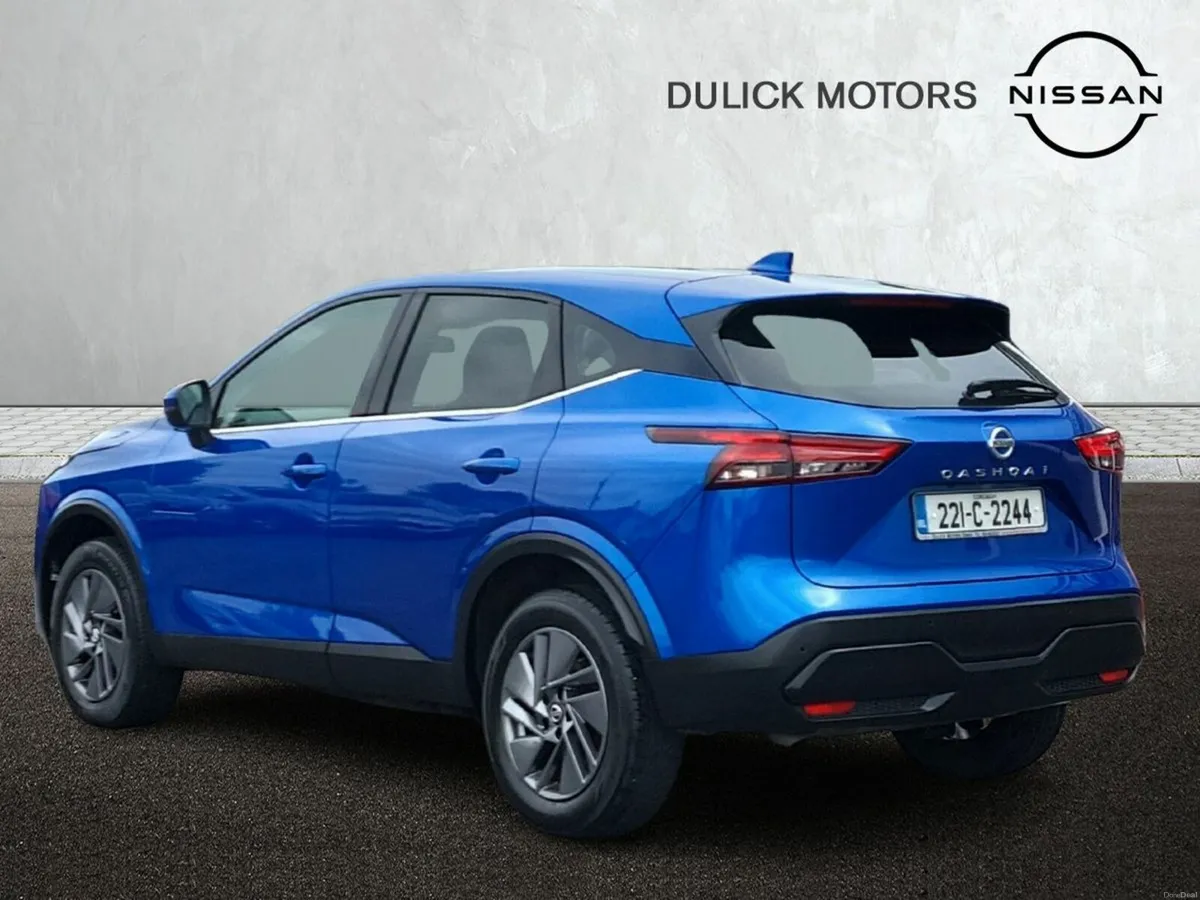 Nissan Qashqai 1.3 PET MILD HYBRID SV - Image 2