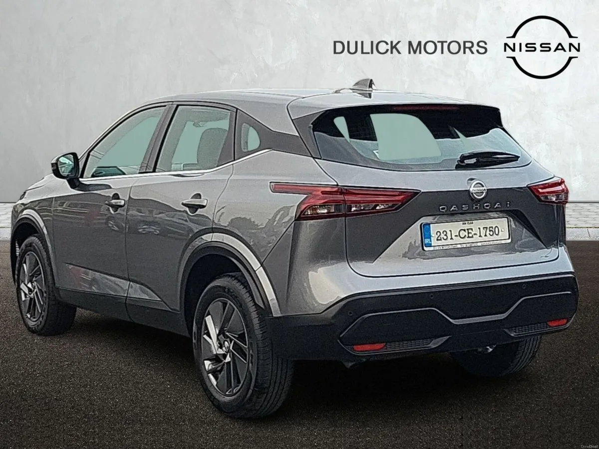 Nissan Qashqai 1.3 PET MILD HYBRID SV - Image 2