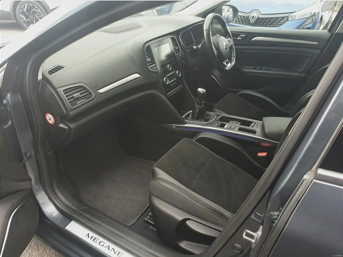 Renault Megane 1.5 dCi 110 DYNAMIQUE NAV ESTATE - Image 4