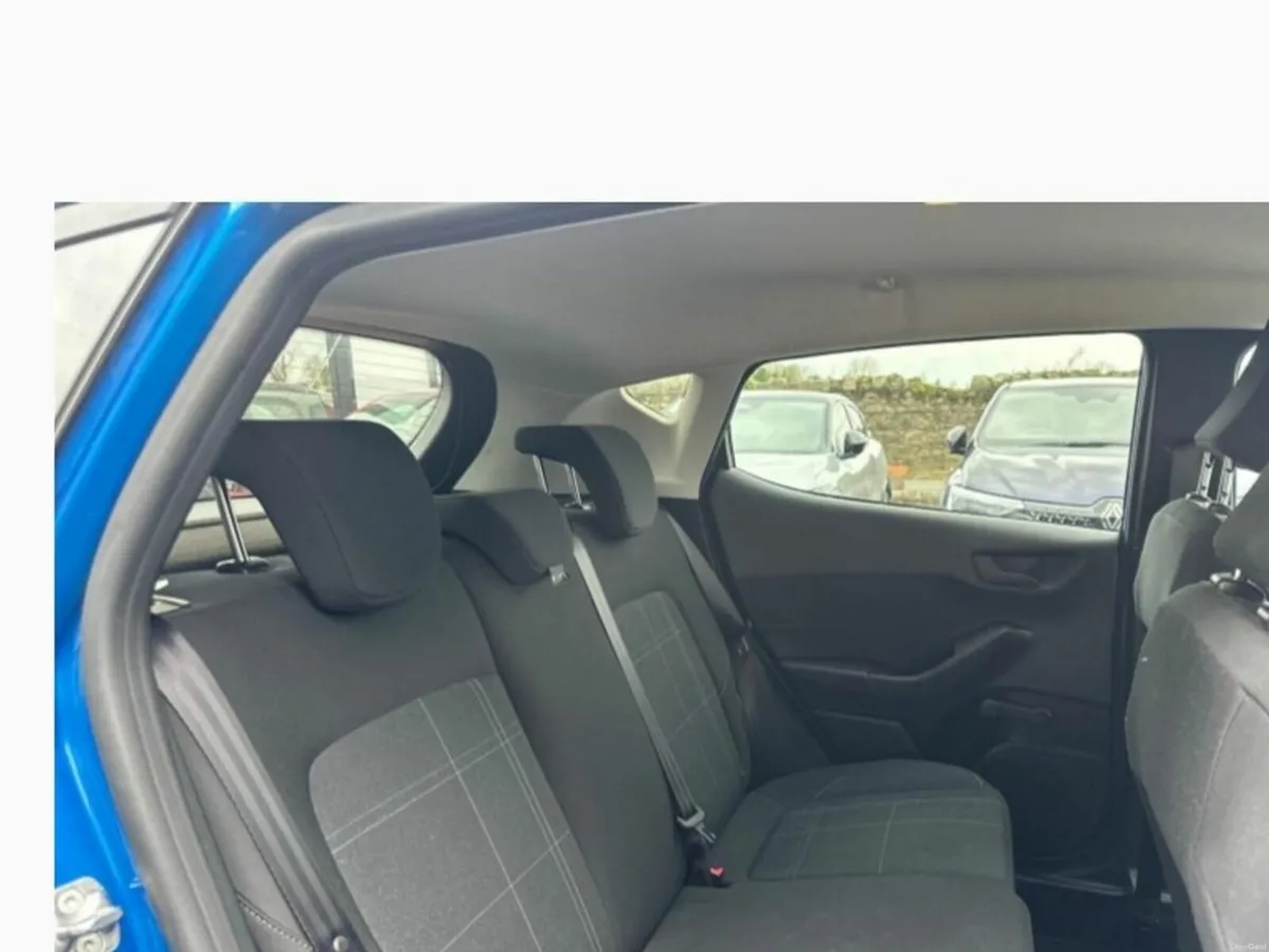 Ford Fiesta 1.1 75PS ZETEC - Image 4