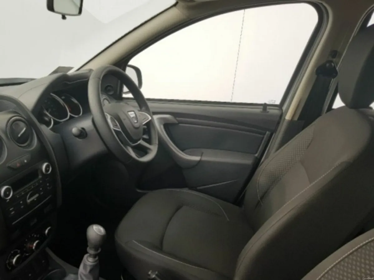 Dacia Duster 1.5 DIESEL - SERVICED / WARRANTY - Image 4