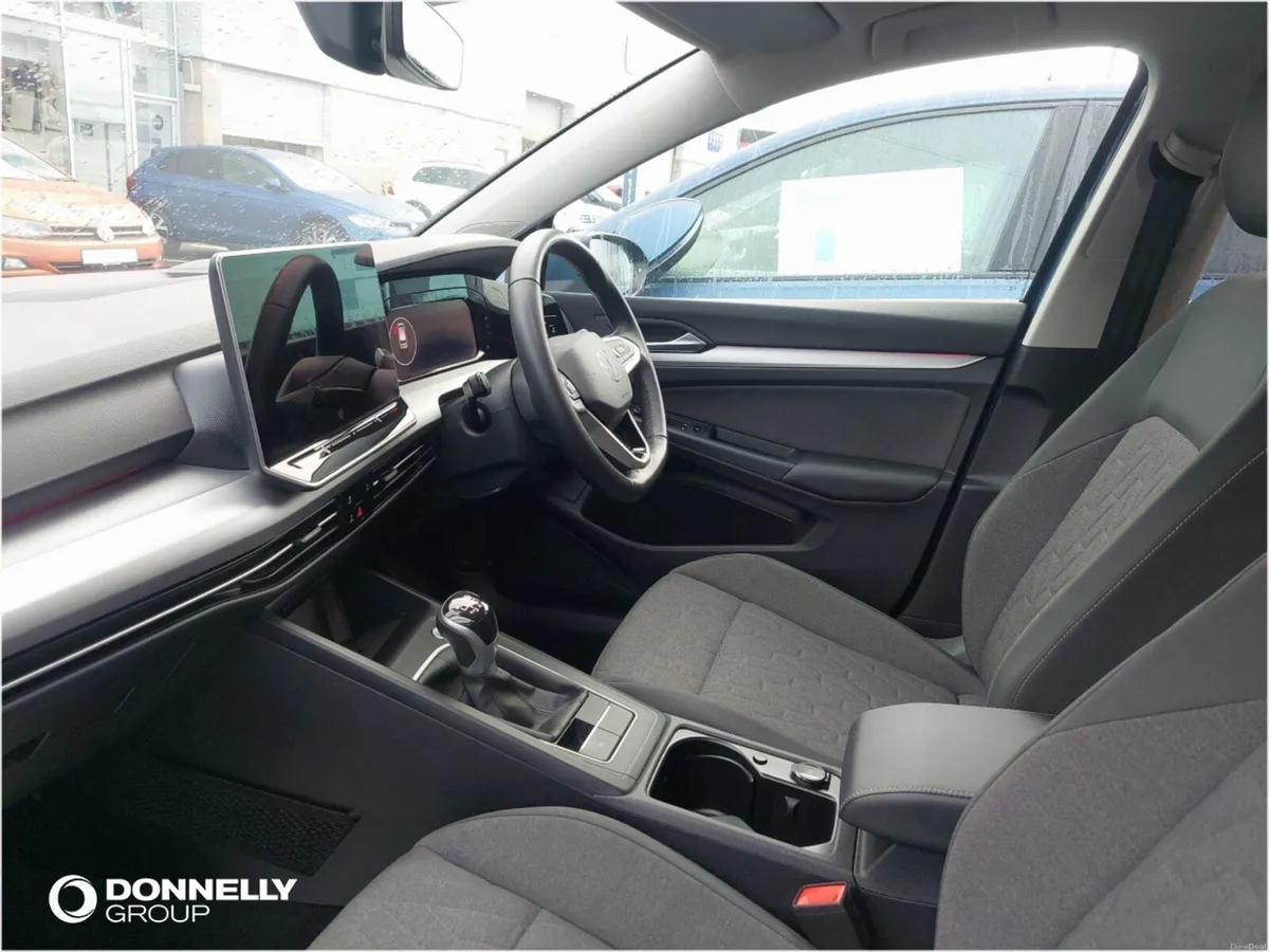 Volkswagen Golf Hatchback Match - Image 2