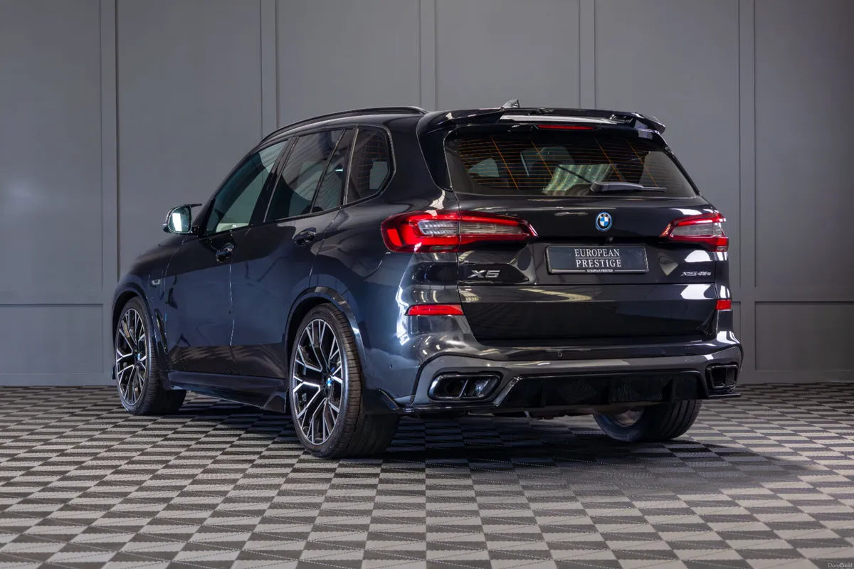 222 BMW X5 X-Drive 45e M-Sport - Image 4
