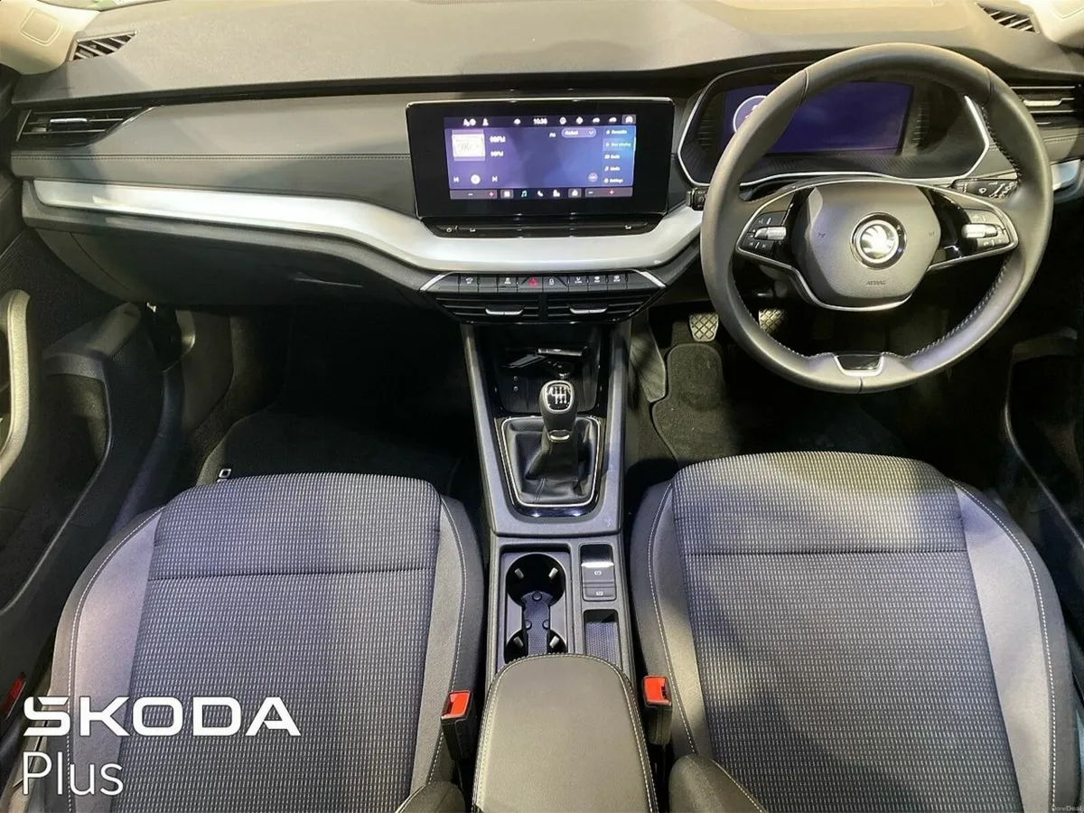 Skoda Octavia Combi Selection 1.5TSI 115bhp - Image 2