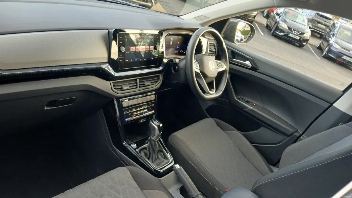Volkswagen T-Cross Edition 75 1.0 TSI 116HP **AUTO - Image 3