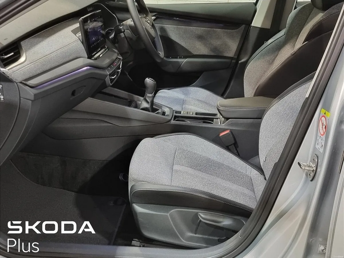 Skoda Octavia ** COMBI ** SELECTION PLUS ** 2.0TDI - Image 4
