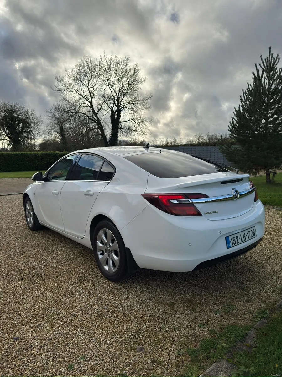 Insignia Low Milage Navigation New Tyres - Image 3