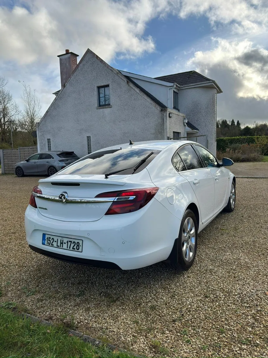 Insignia Low Milage Navigation New Tyres - Image 4