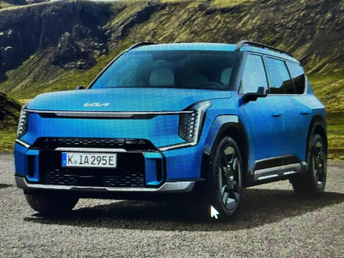 Kia EV9 EV9 EARTH MODEL, **0% FINAINCE** Leather U - Image 2