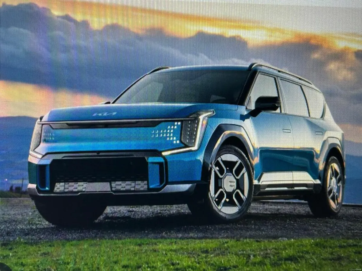 Kia EV9 EV9 EARTH MODEL, **0% FINAINCE** Leather U - Image 3