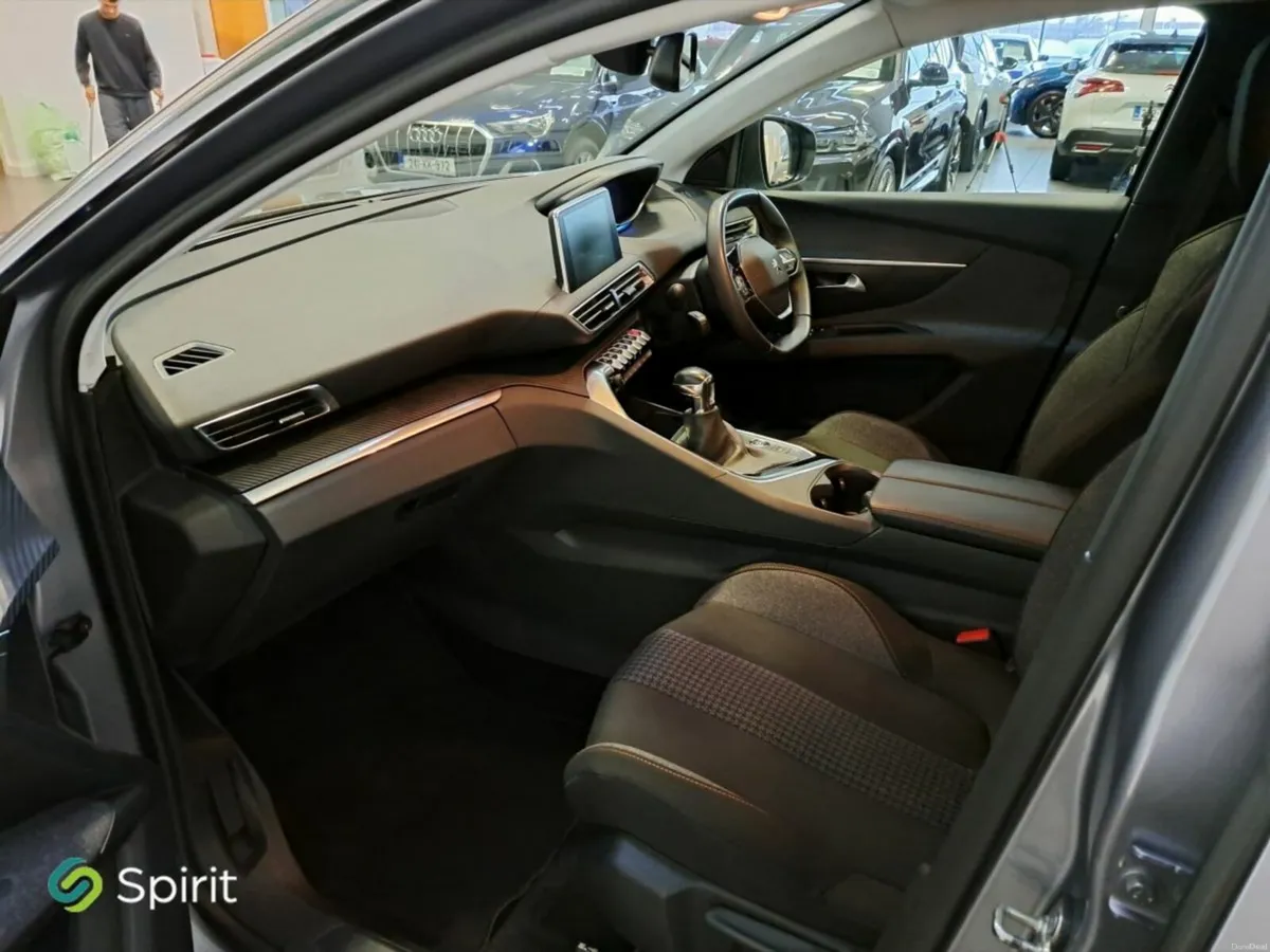 Peugeot 5008 1.2 Active  PureTech 130BHP*Call Andr - Image 4